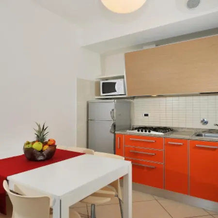 Apartment Flat With A Spacious Sunny Terrace - Beahost