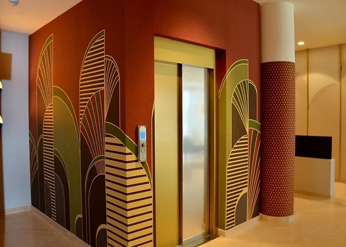 Apartment Flat With A Spacious Sunny Terrace - Beahost