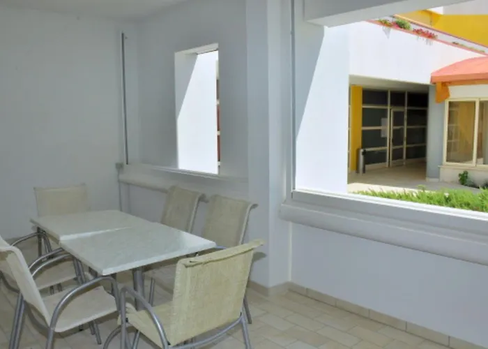 Flat With A Spacious Sunny Terrace - Beahost Apartment *