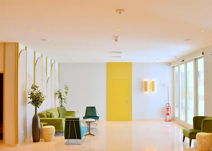 Flat With A Spacious Sunny Terrace - Beahost *